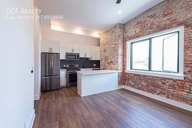 Building Photo - 1211 Bainbridge St