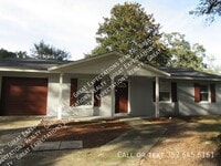 Building Photo - 1309 NE 20th St