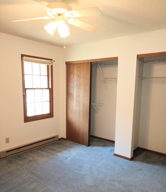 Building Photo - 1954 Brookhaven Dr