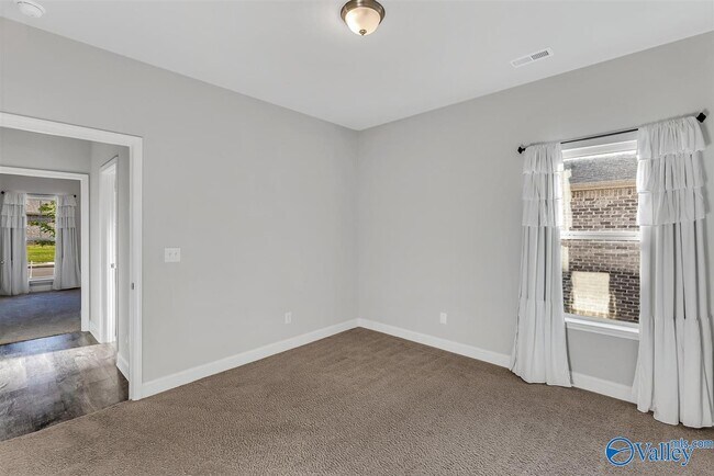Building Photo - 173 Heritage Brook Dr