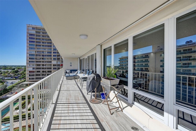 Building Photo - 4100 Galt Ocean Dr