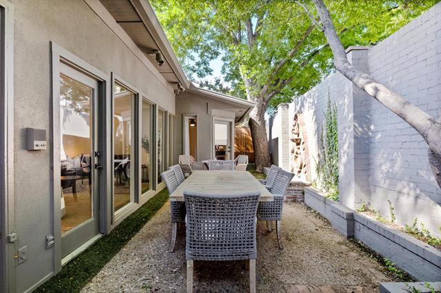 Building Photo - 4338 Travis St