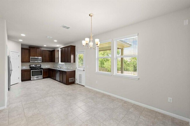 Building Photo - 383 Eagle Brook Ln