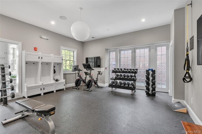 Building Photo - 402 Grist Mill Cir