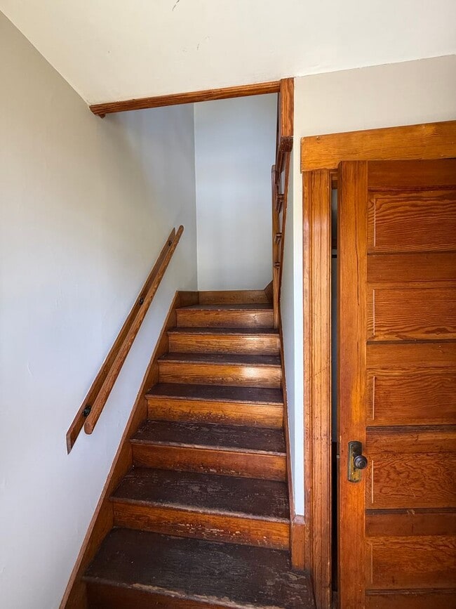 Building Photo - 48-50 Putnam St