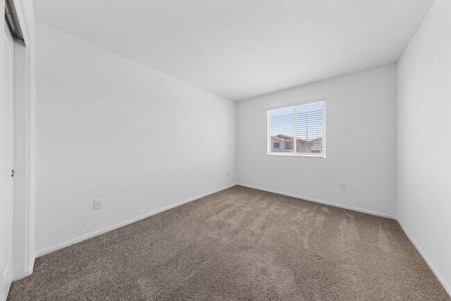 Building Photo - Modern 3-Bedroom + Loft Near VA Hospital