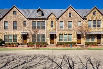 Building Photo - 5745 Headquarters Dr