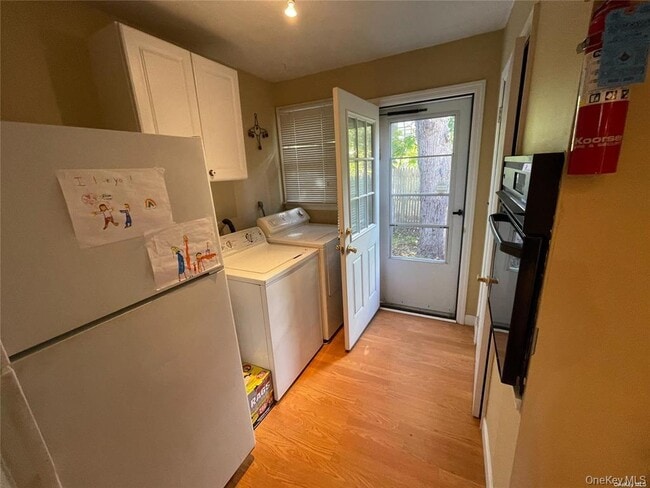 Building Photo - 217 Greeley Ave