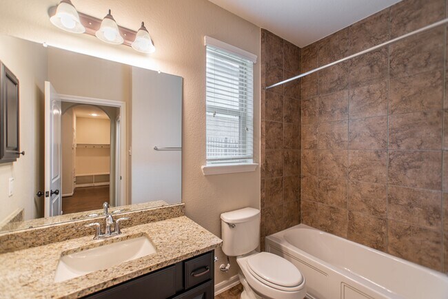 Building Photo - 74 S Sawbridge Cir