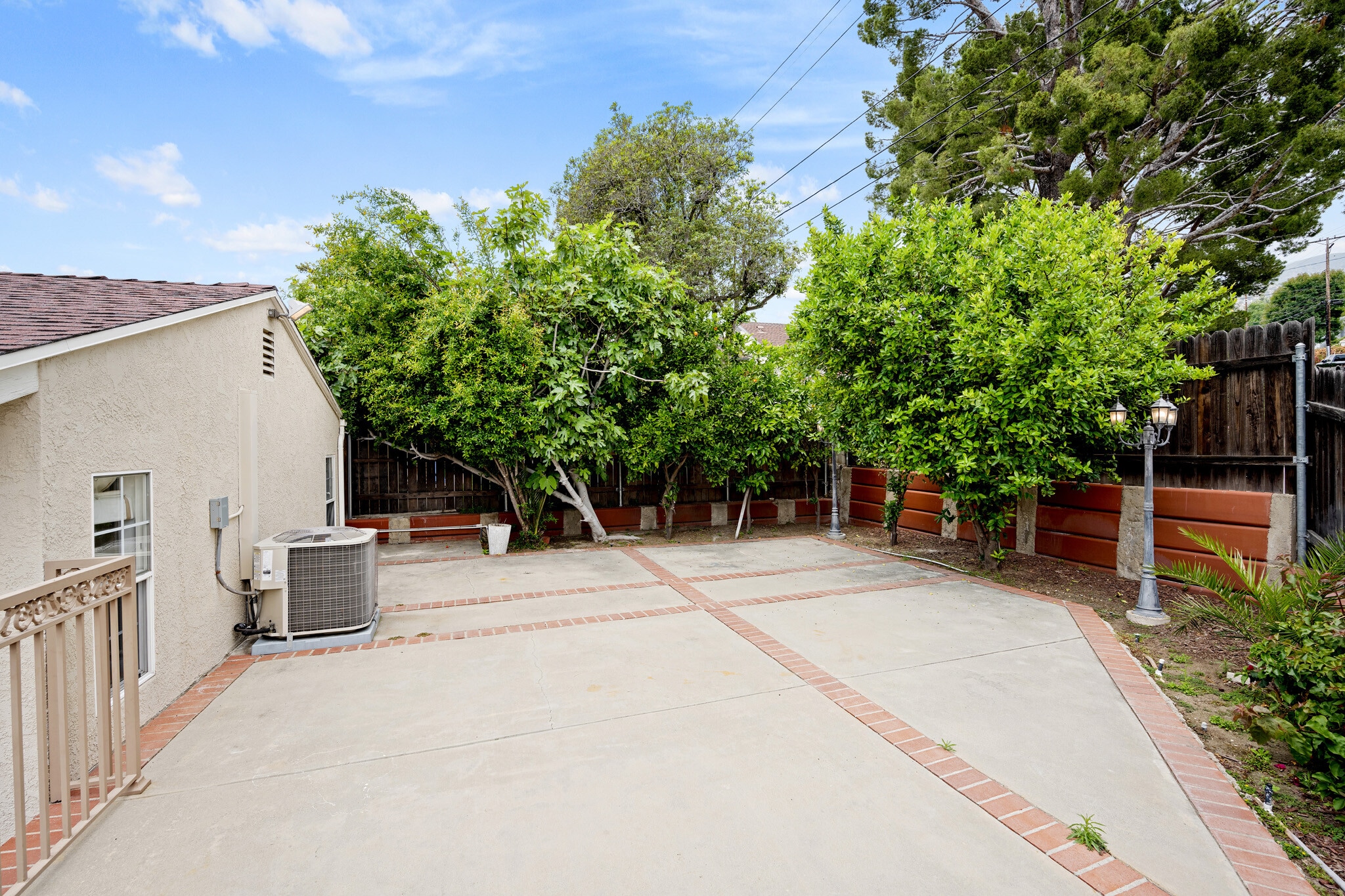 Building Photo - 3805 Los Olivos Ln