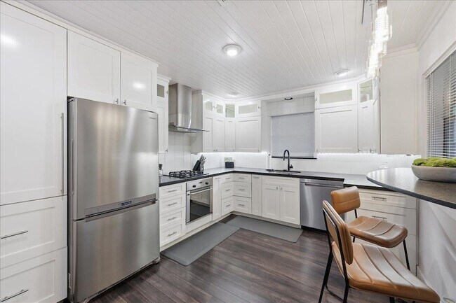 Building Photo - 2263 Briarcliff Dr