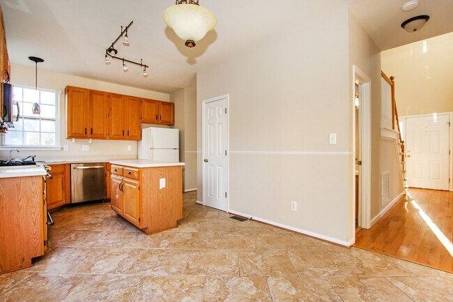 Building Photo - 3013 Mossy Creek Dr