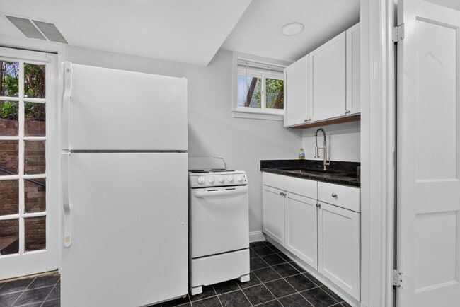 Building Photo - 4336 45th St NW