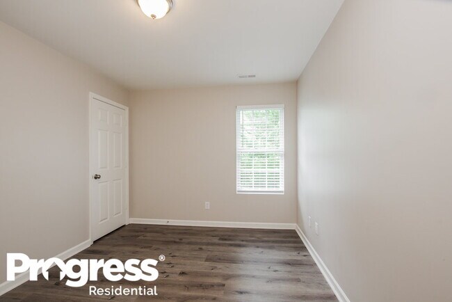Building Photo - 4048 Catawba Creek Dr