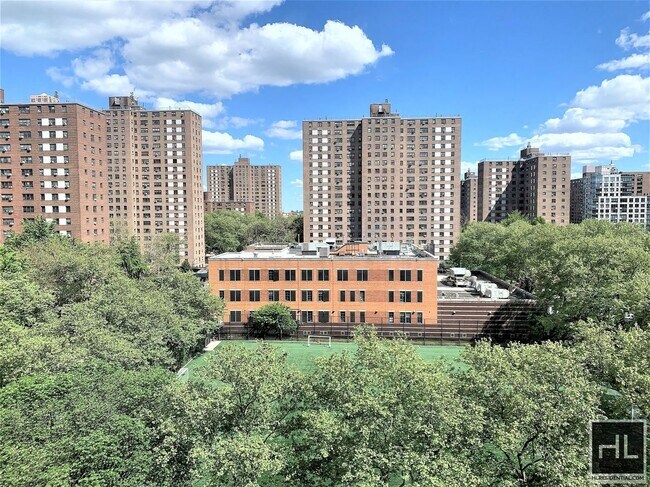 Building Photo - AMSTERDAM AVENUE