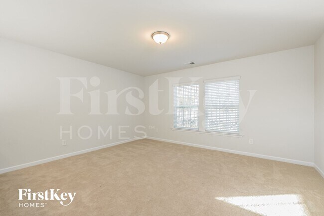Building Photo - 272 Witch Hazel St
