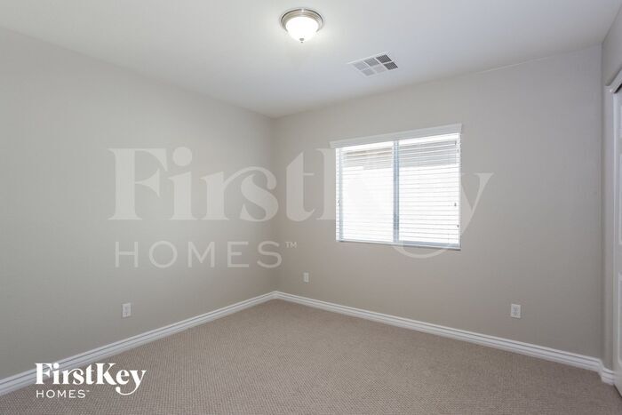 Building Photo - 7340 Chesapeake Cove St