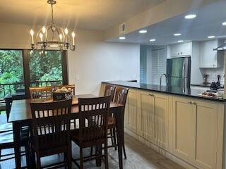 Building Photo - 2309 Fairway Dr S