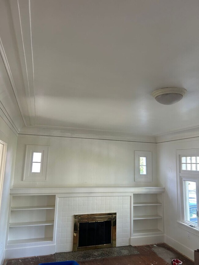 Building Photo - (560) 21st Street Cottage - 2 Bedroom / 1 Bathroom