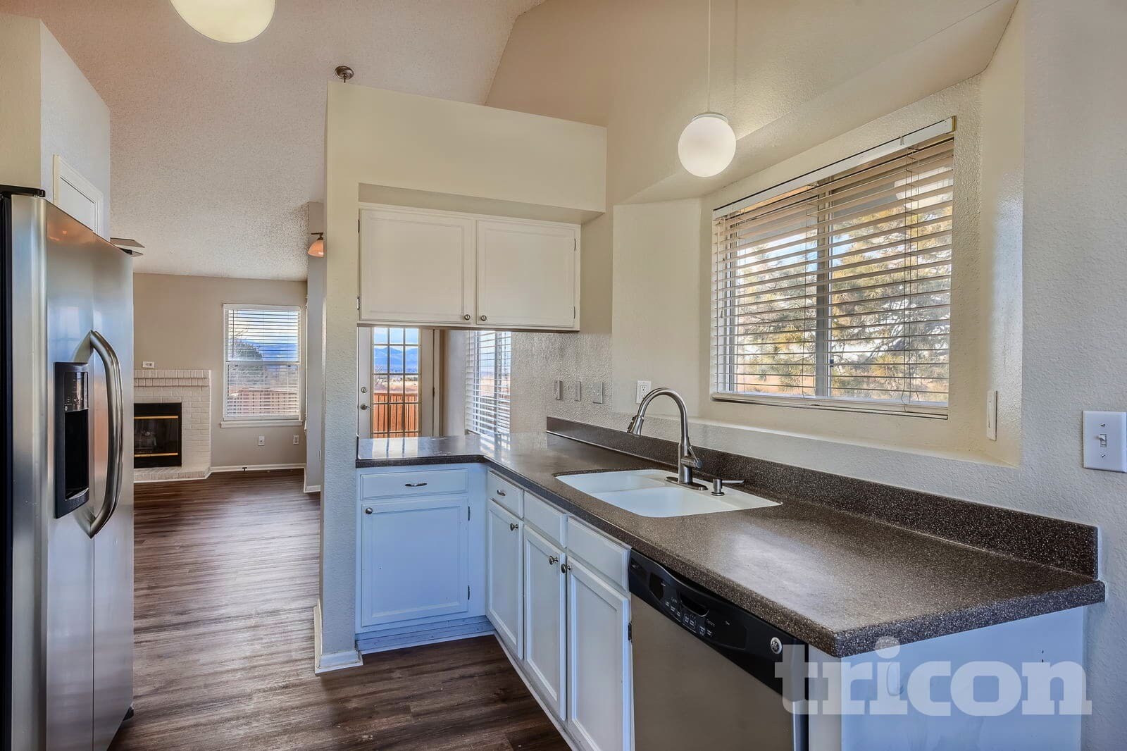 Building Photo - 995 Cobblestone Dr