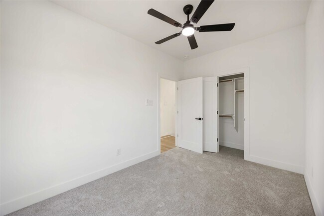 Building Photo - 7961 Henson St