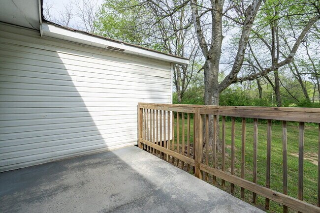 Building Photo - 60 W Main St