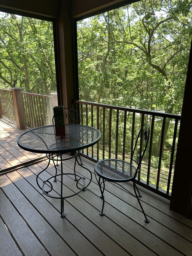 Building Photo - Shy's Hill Road Rental
