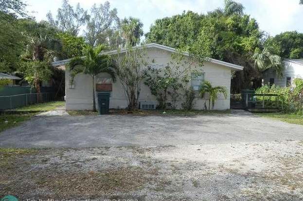 Building Photo - 1406 Arpeika St