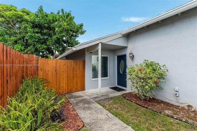 Building Photo - 8250 SW 3rd Pl