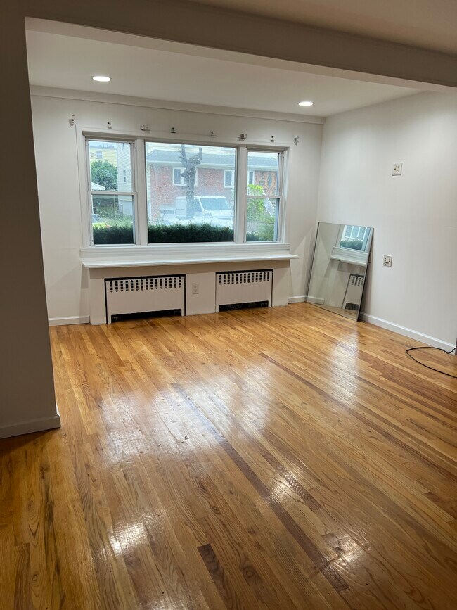 Primary Photo - 42 W Ruby Ave