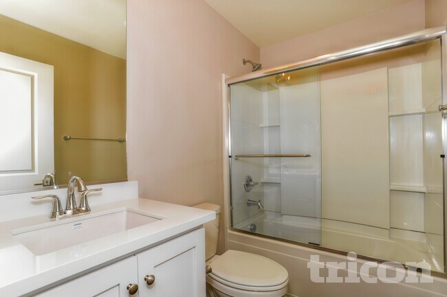 Building Photo - 817 Chisel Ville Ln