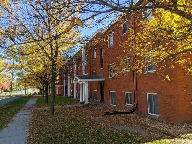 Interior Photo - Sherwood Glen