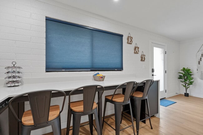 Building Photo - 4407 N 13th Pl