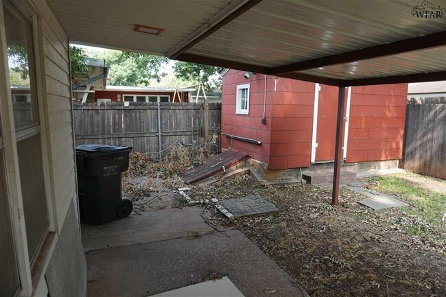 Building Photo - 1606 Bland St