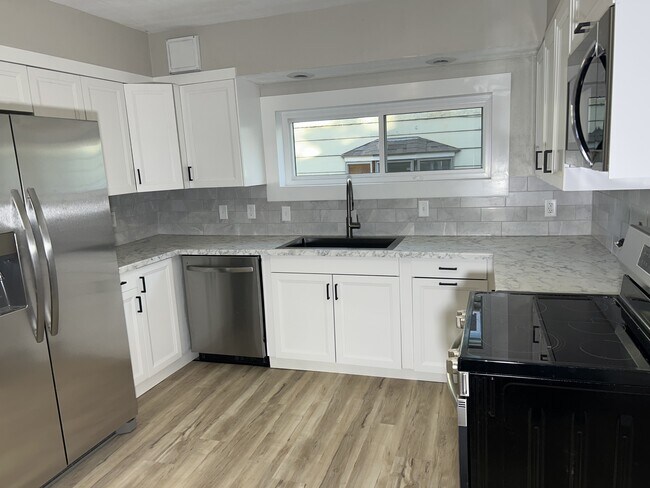 Building Photo - 2220 S 1st Ave