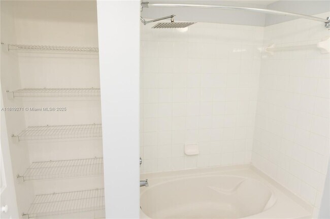 Building Photo - 5820 W Sample Rd