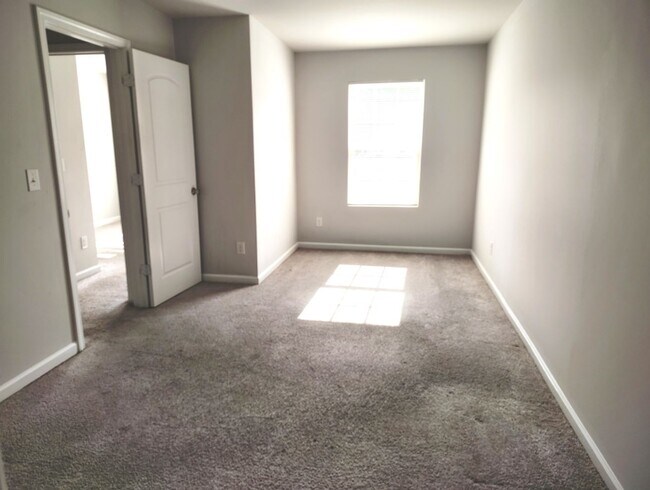 Building Photo - A Fabulous Place to Call Home!