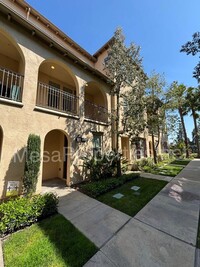 Building Photo - 829 E Cassia Ln