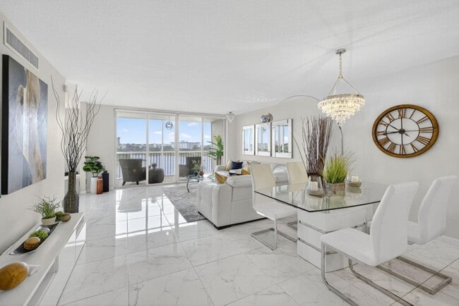 Building Photo - 3091 N Course Dr