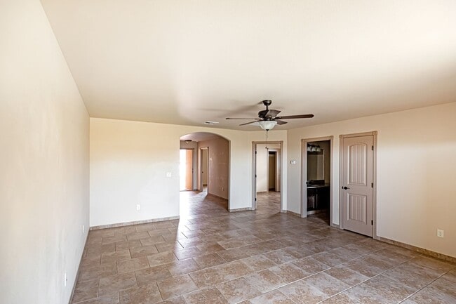 Building Photo - Cute 3 bedroom 2 bath home!
