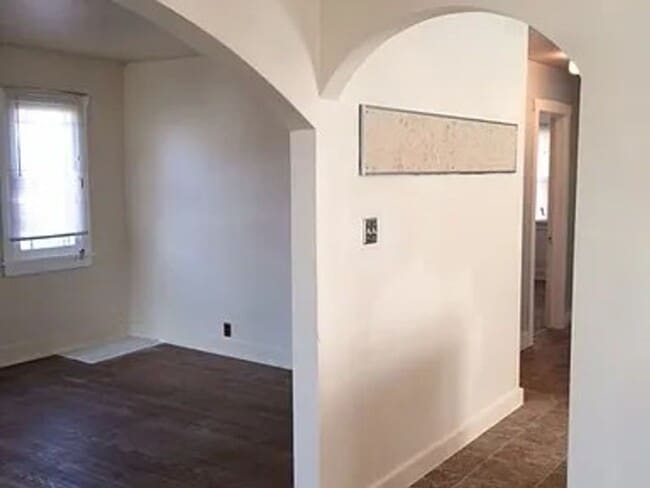 Building Photo - Gorgeous Home!
