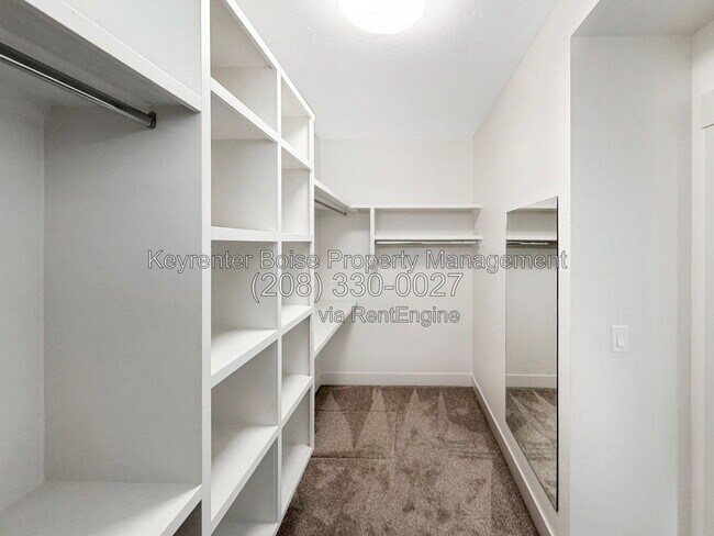 Building Photo - 1440 W Cerulean St