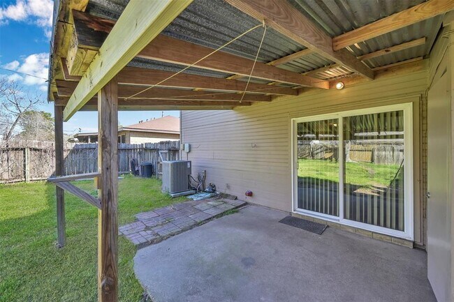 Building Photo - 1603 Hazelwood St