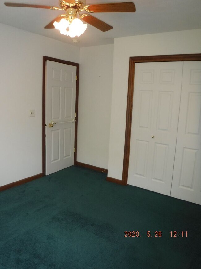 Building Photo - Spacious 3 Bedroom Home in Aspen Place Nei...