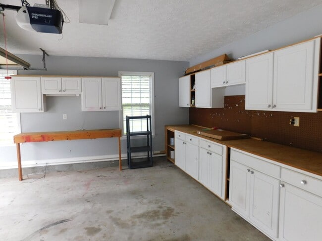 Building Photo - Single Family Home in Cherry Branch