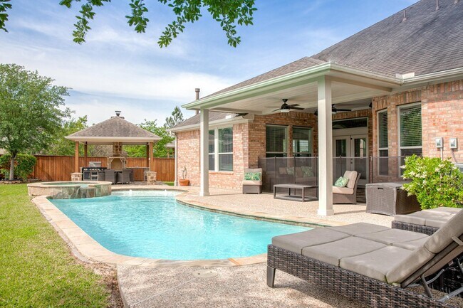 Primary Photo - 99 Buck Trail Pl