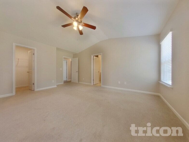 Building Photo - 122 Denali Cir