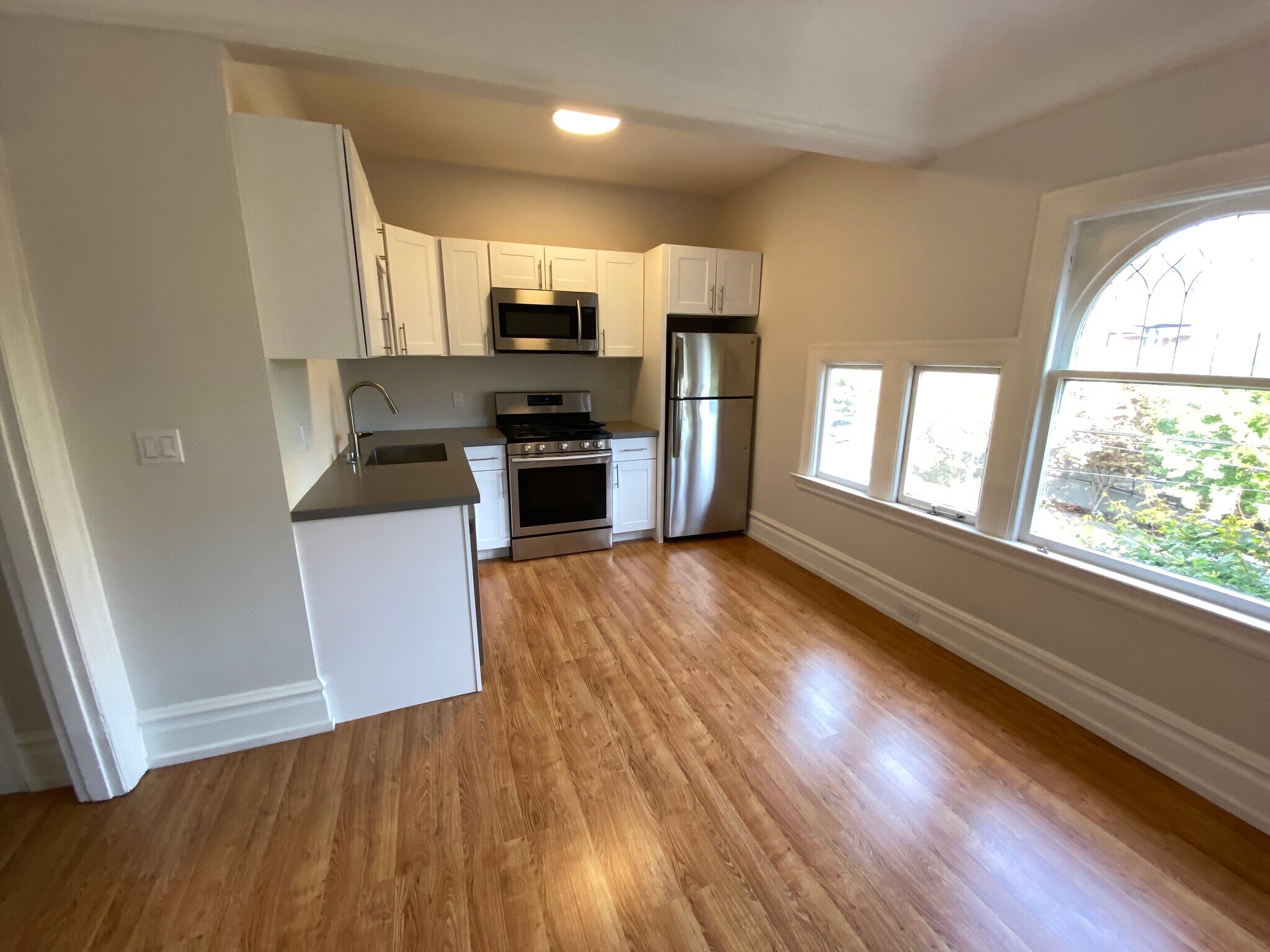 Renovated kitchen - 535 30th St