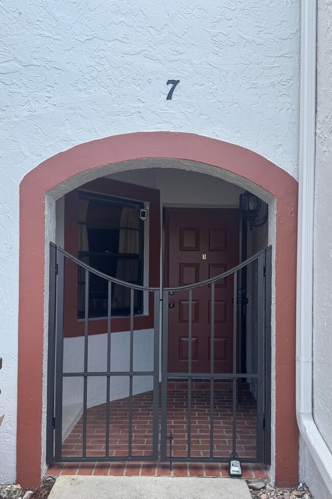 Building Photo - 12260 Sag Harbor Ct