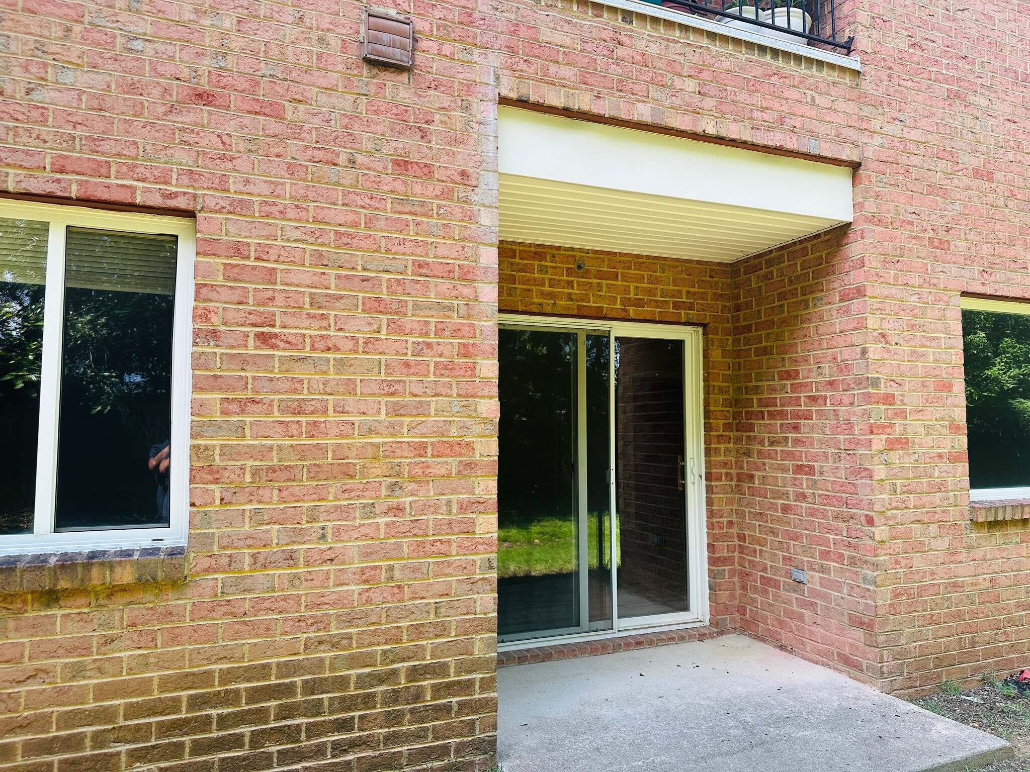 Building Photo - 10600 Provincial Dr